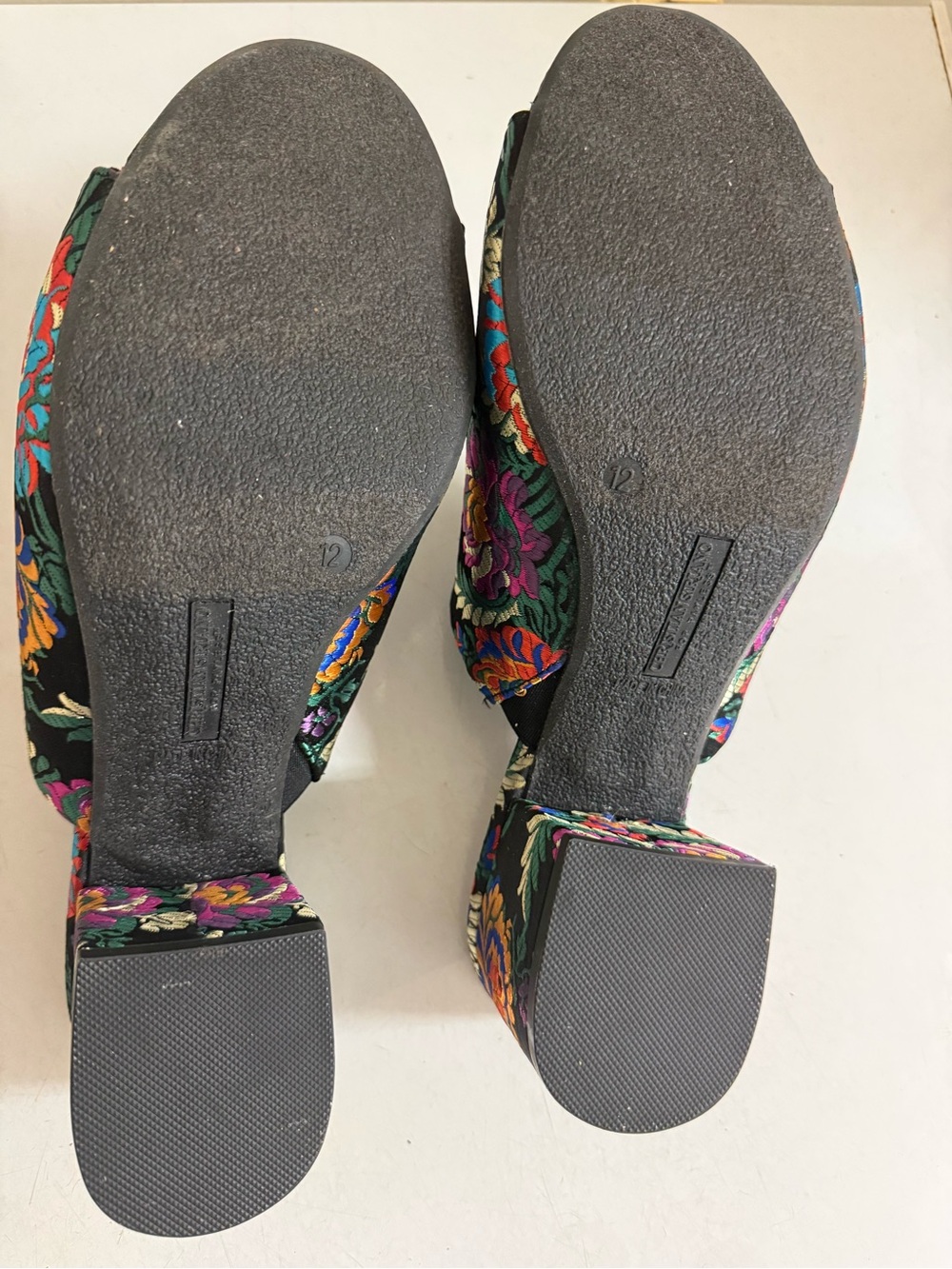 Christian Siriano Black Satin Multicolor Embroidered Mules - Picture 2 of 4
